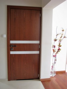 drzwi z drewna drzwi fornirowane drzwi mahoniowe mahoń