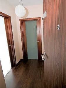 drzwi drewniane ze szkłem drzwi naturalne z drewna
